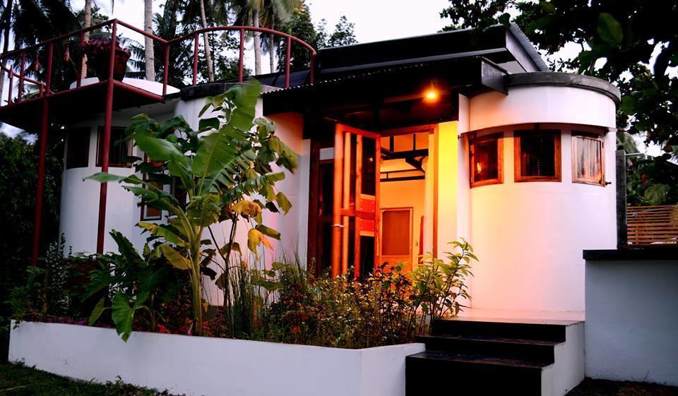 Somewhere Else Boutique Resort Mambajao Exterior foto