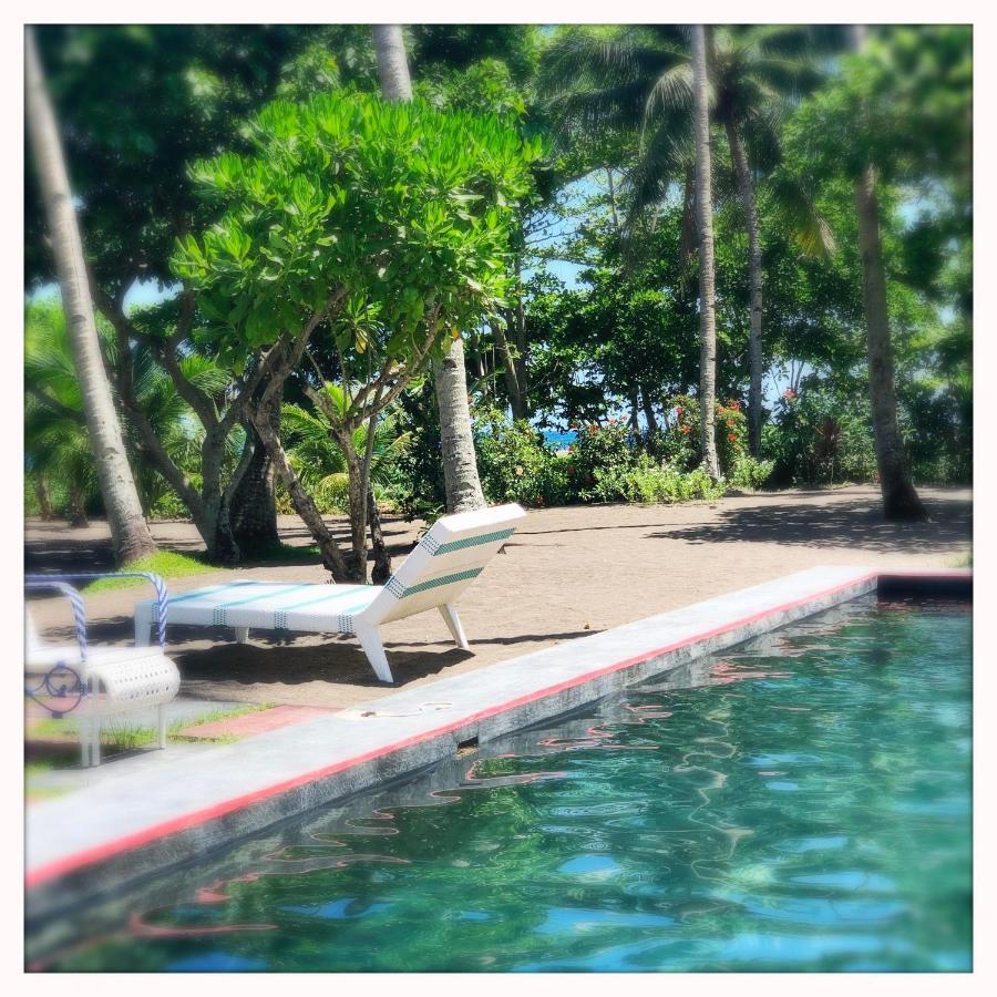 Somewhere Else Boutique Resort Mambajao Exterior foto