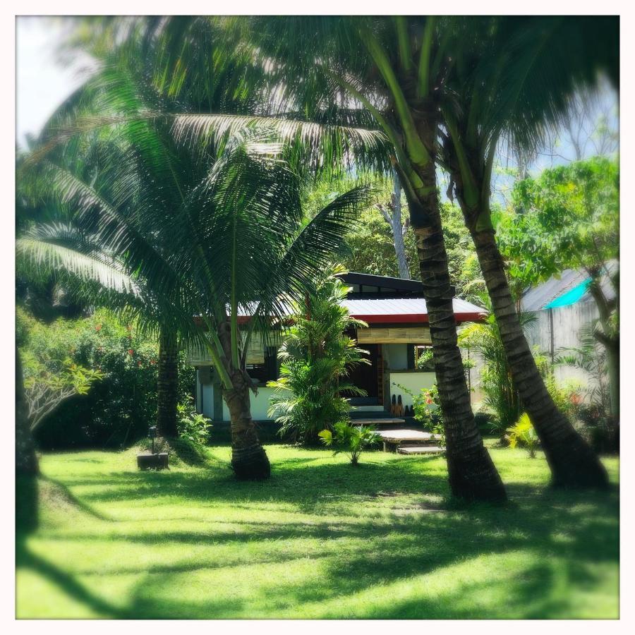 Somewhere Else Boutique Resort Mambajao Exterior foto