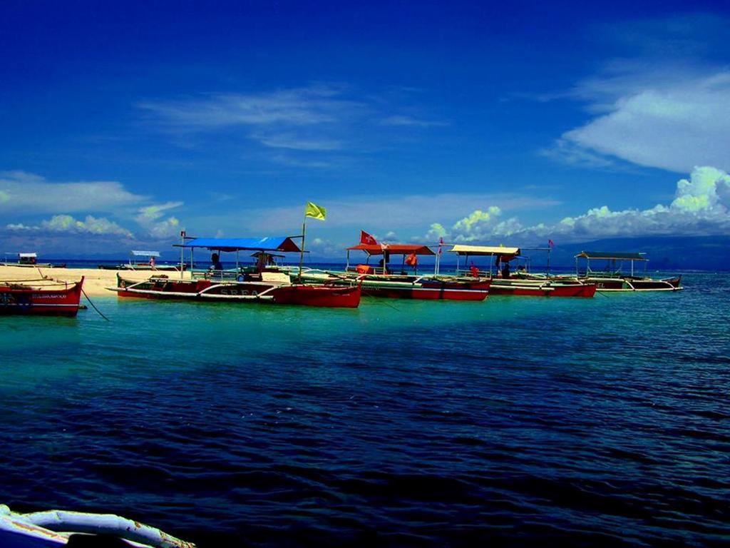 Somewhere Else Boutique Resort Mambajao Exterior foto