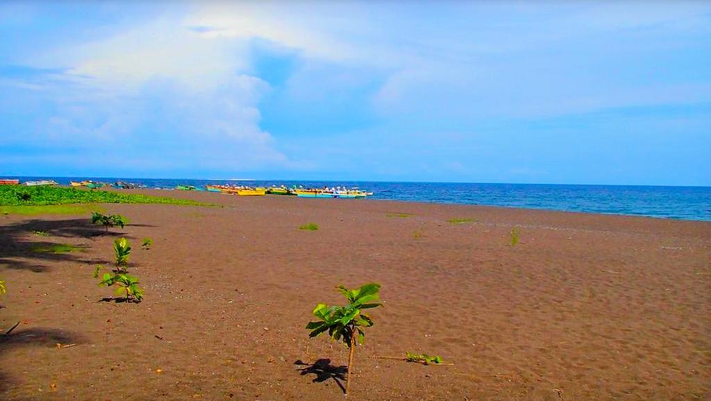 Somewhere Else Boutique Resort Mambajao Exterior foto
